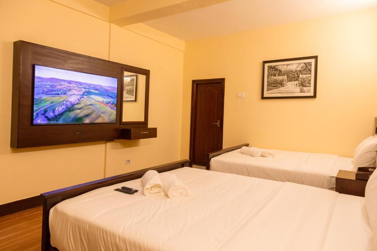 Aakash Rooms And Cottages, Ооти Екстериор снимка