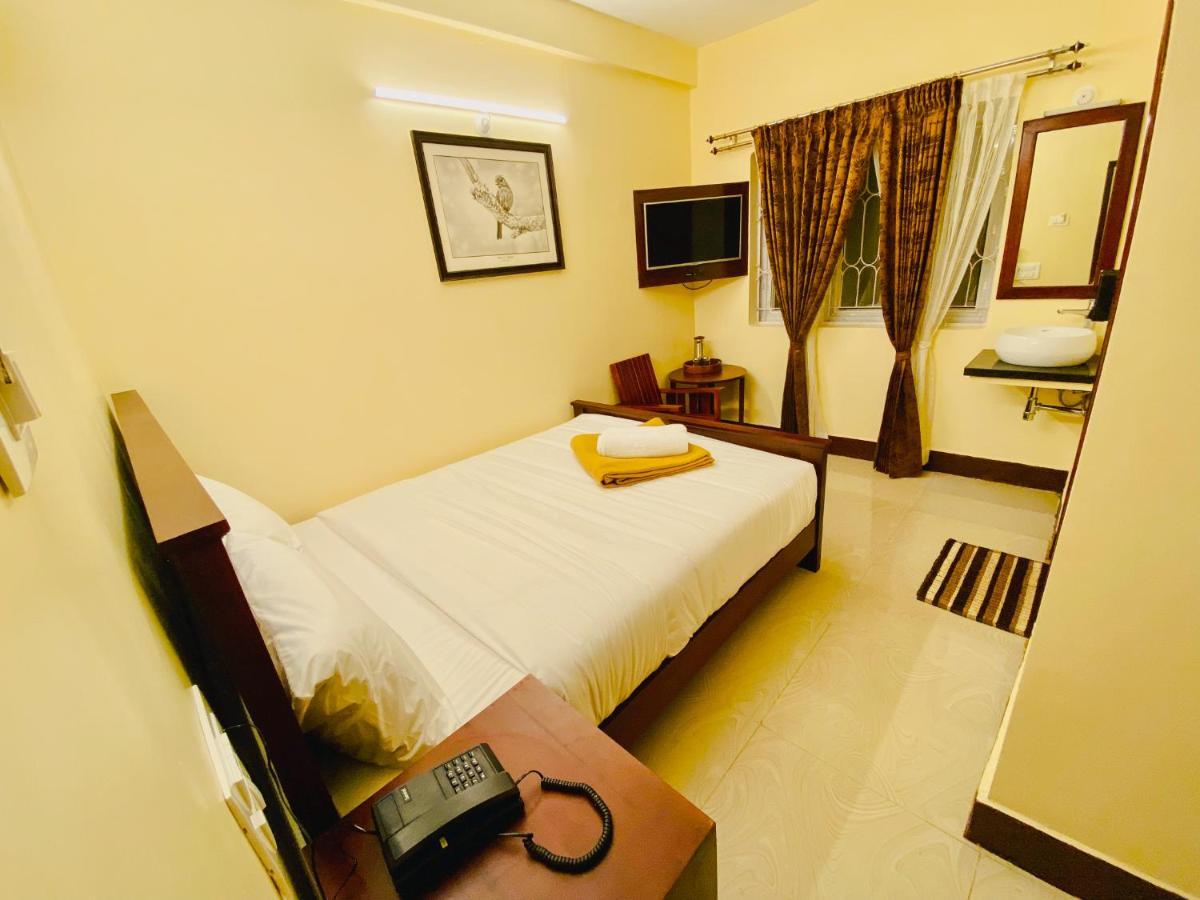 Aakash Rooms And Cottages, Ооти Екстериор снимка
